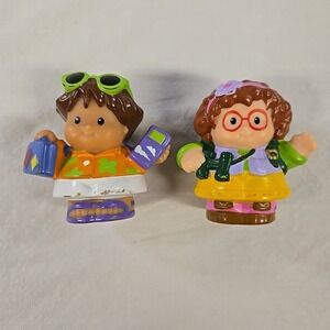 Fisher Price Little People Tourist Family Maggie Roberto Binocular Explorer